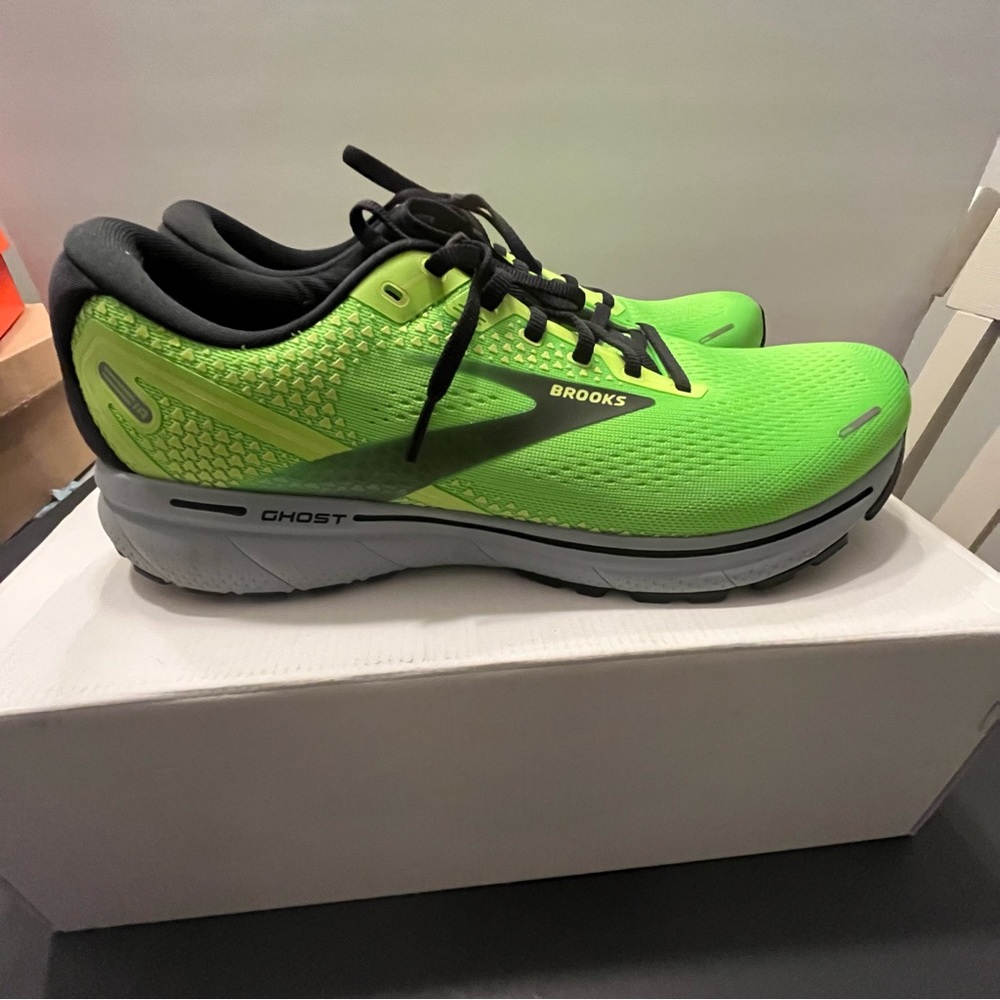 Brook men’s Ghost 14
